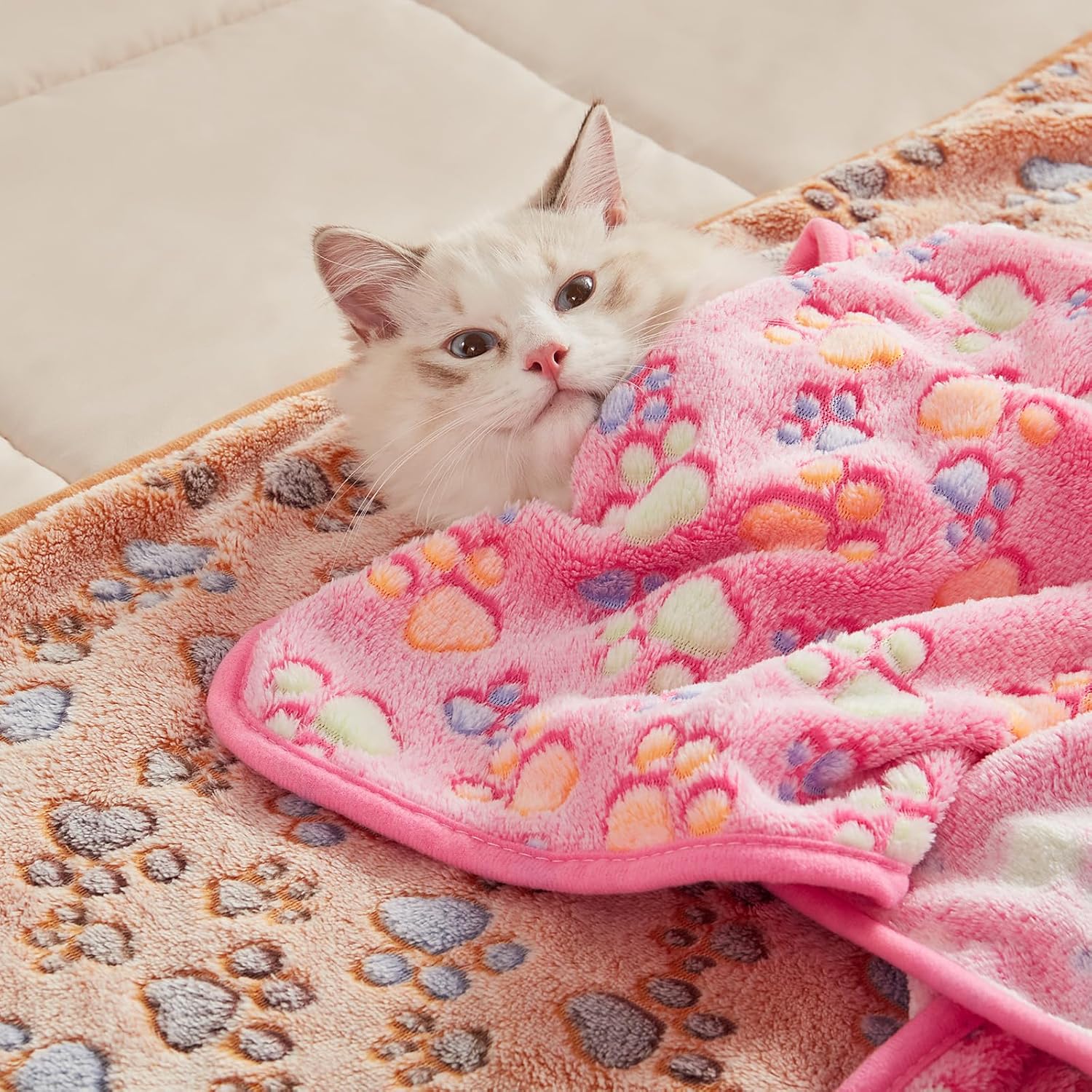 Cozy Up Your Pets with Our 3-Pack Super Soft Fluffy Fleece Blankets - Perfect for Dogs and Cats in Adorable Paw Print Design!